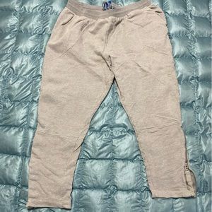 EUC Mens Adidas Sweatpants with Zip Bottoms Sz XXL. Retail $80
